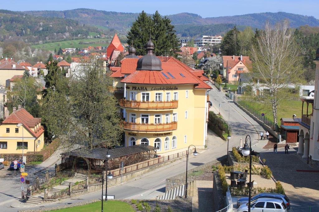 Lazensky Lecebny Dum Praha Hotel Luhačovice Екстериор снимка