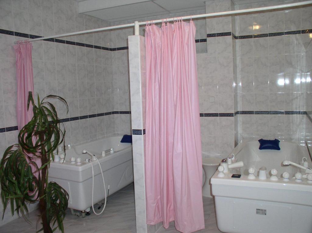 Lazensky Lecebny Dum Praha Hotel Luhačovice Екстериор снимка